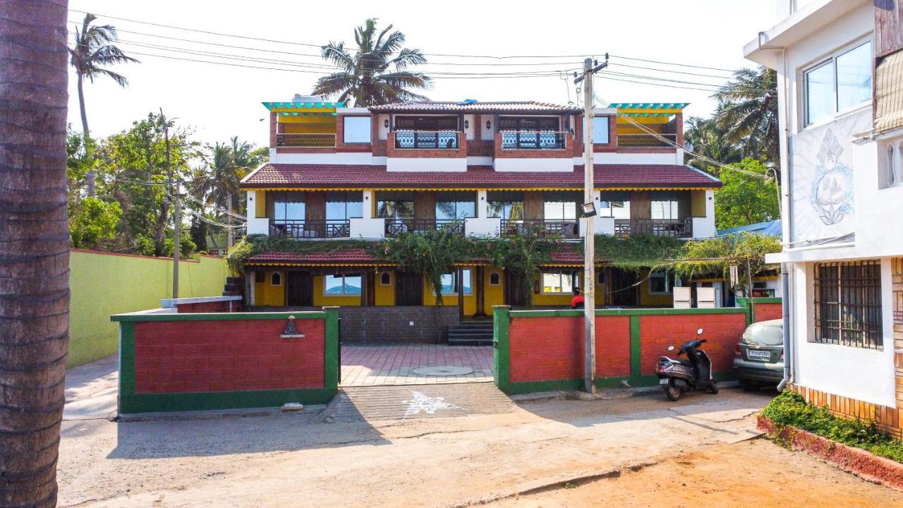 Mermaid Island Beach Resorts Puducherry Buitenkant foto